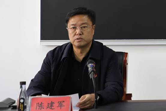 说明: a12b2788e4f4b79e5a94ba7c461a818