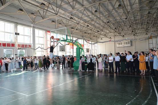 说明: E:\教务处\2023年春季学期\办学成果展\宣传报道\展台展板-学生\7C1A0874.JPG